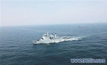 舟师某舰开展海上教师。吴坤龙摄